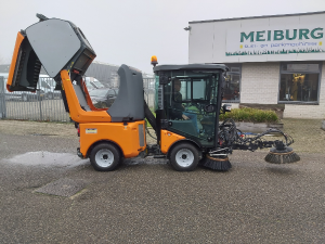 gebruikte Karcher Mic 42 straatveegmachine